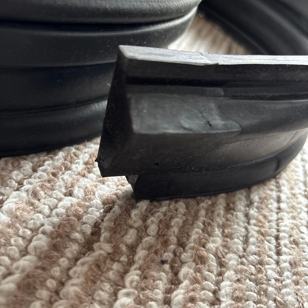 YJラングラー　フロントシールドゴム