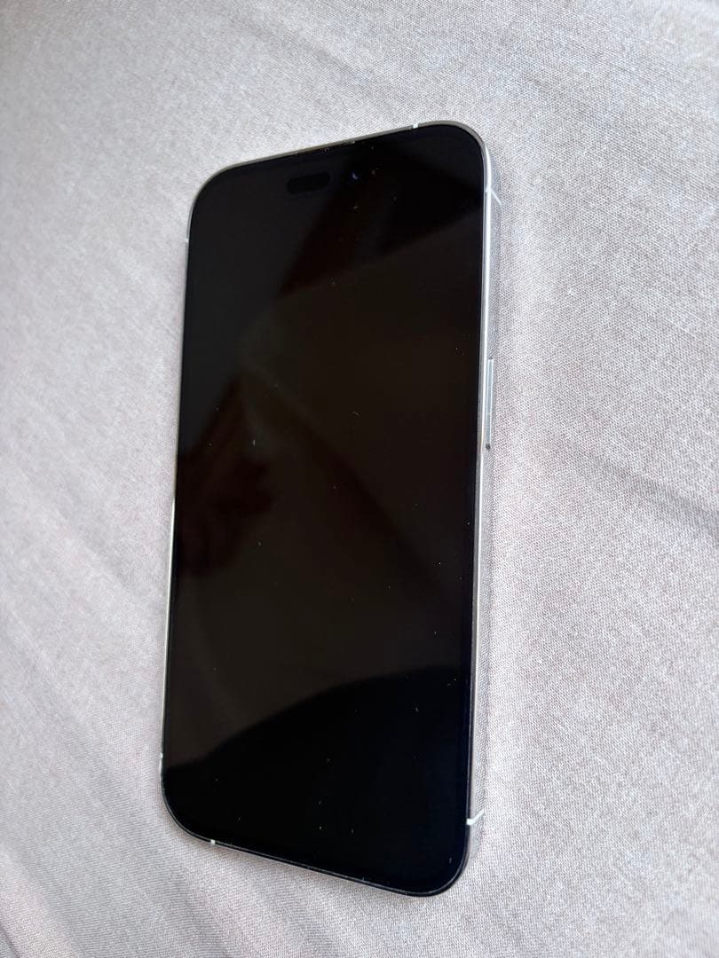 白ネコ iPhone14pro 256G シルバー SIMフリー