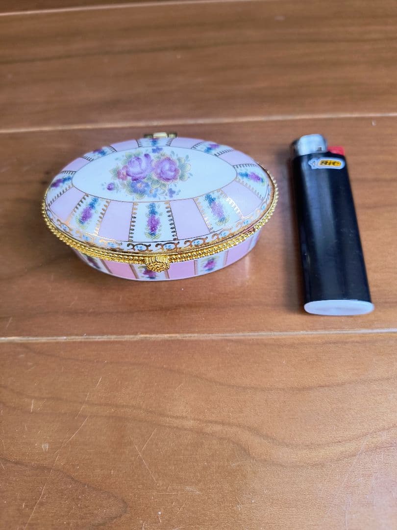 リモージュボックス　ビンテージアンティーク　陶器製花柄小物入れ