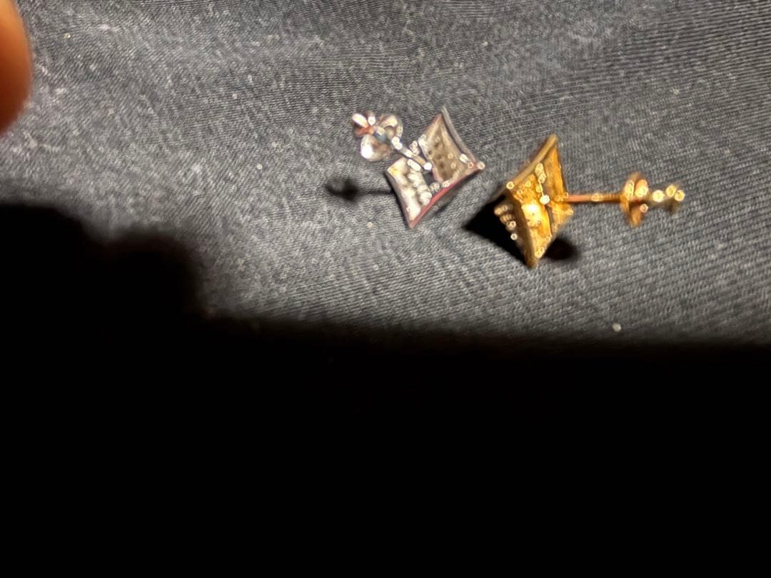 アヴァランチ　10K ダイヤモンドピアス