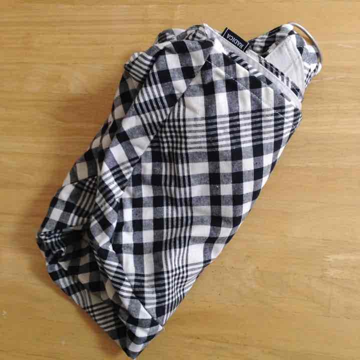 犬用 スリング 黒 白 チェック 中型犬