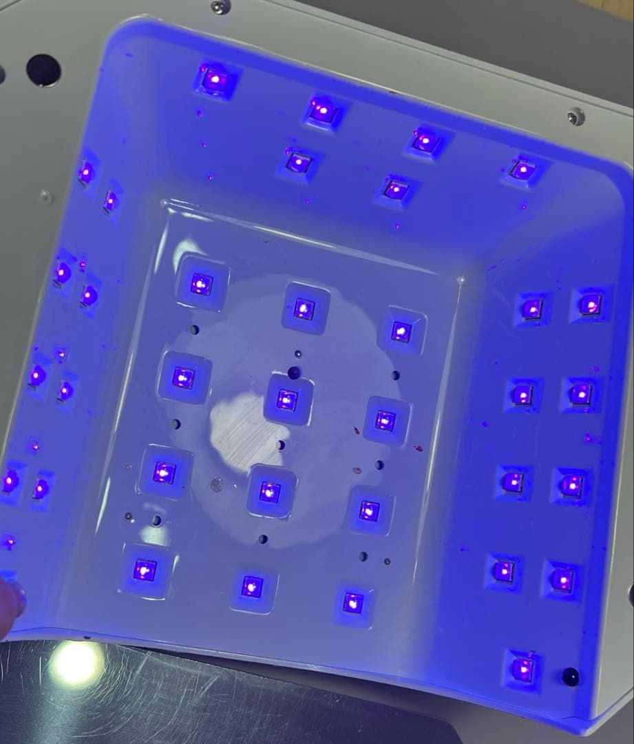 クロウ　clou ジェルネイル LED&UV ライト コードレス ネイルライト