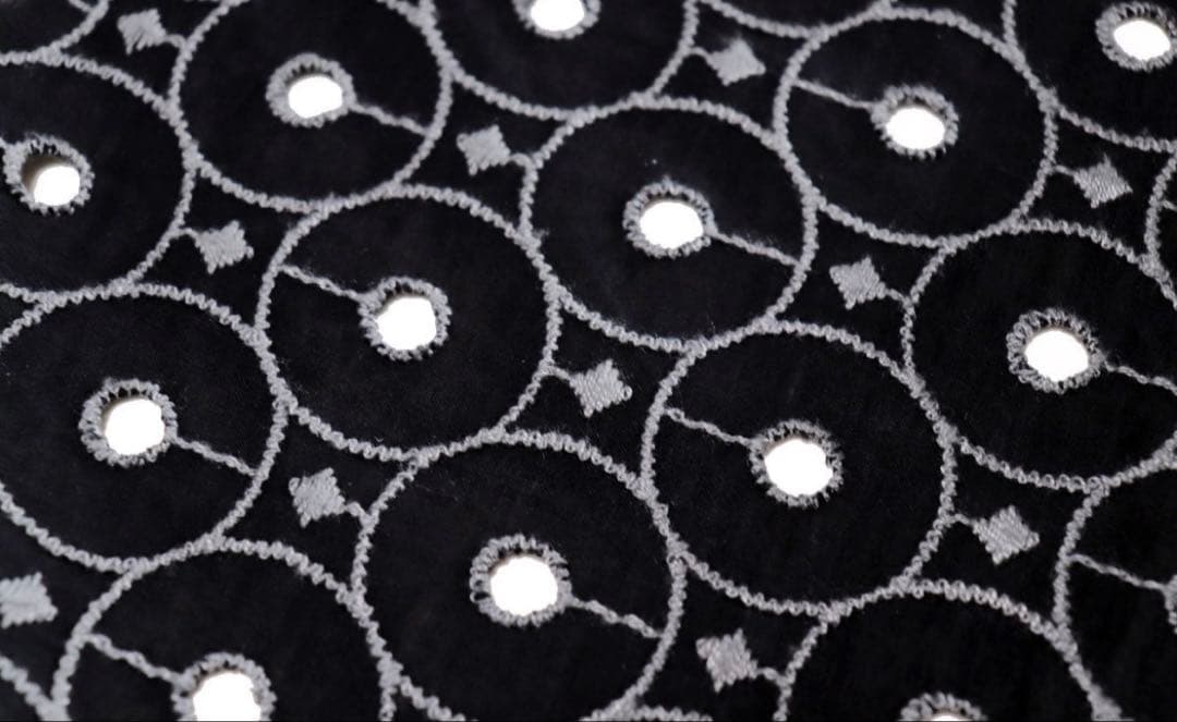 新品未使用品　希少　アルベロベロ　総刺繍　ブタさん　シャツ　羽織り　黒灰系