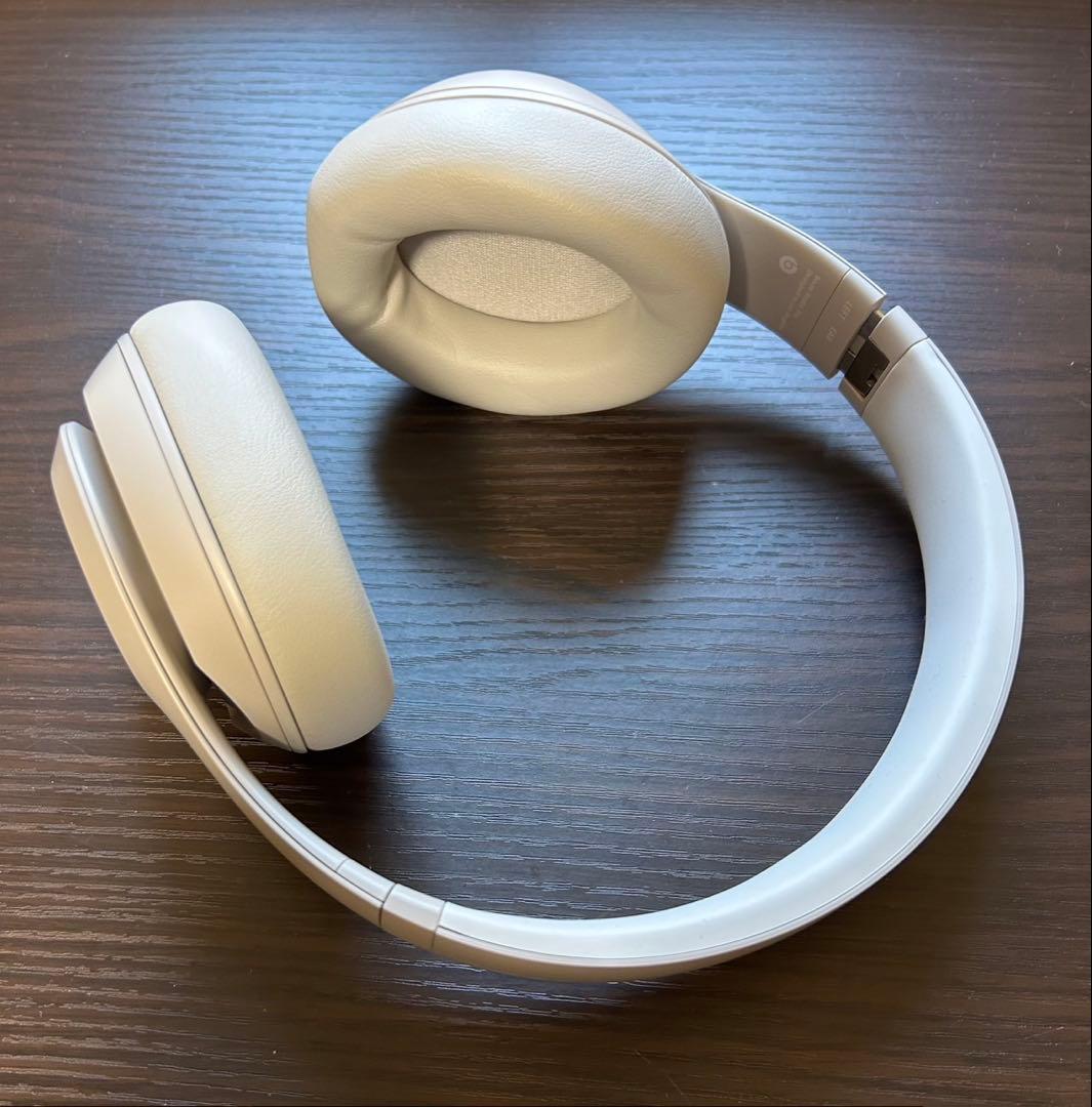 Beats Studio Pro Wireless ヘッドホン ケースコード付