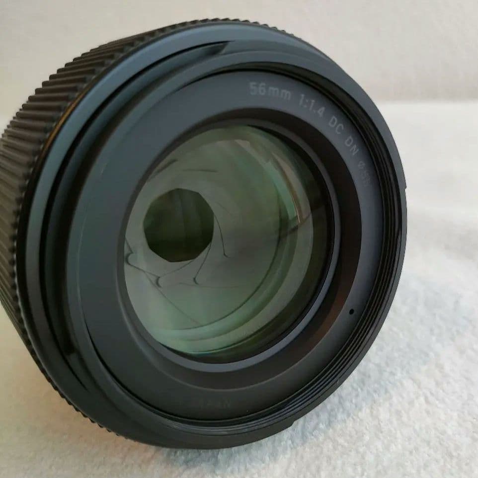 【美品】 SIGMA 56mm F1.4 フジXマウント箱なし 保護フィルター付