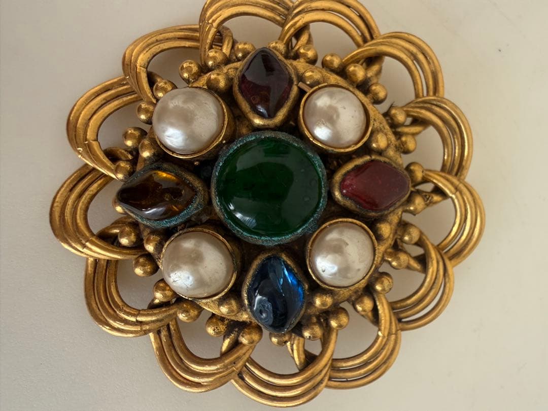 CHANEL ヴィンテージ ブローチ マルチカラーストーン ゴールド