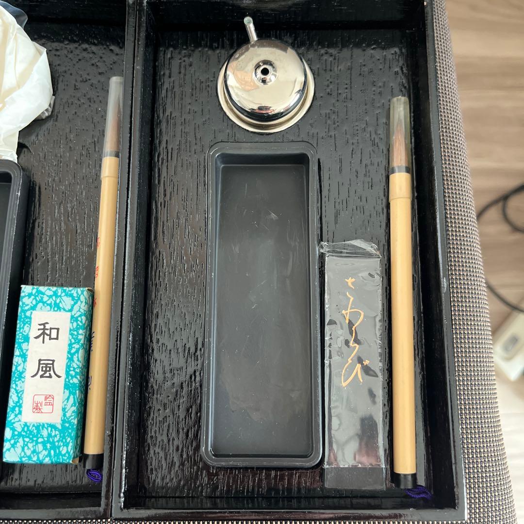 茶道具　硯箱五段　黒掻合塗