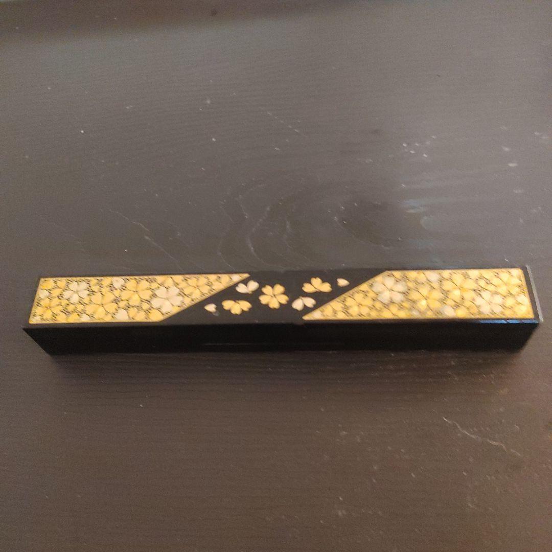 京都　漆塗り 　桜　文鎮