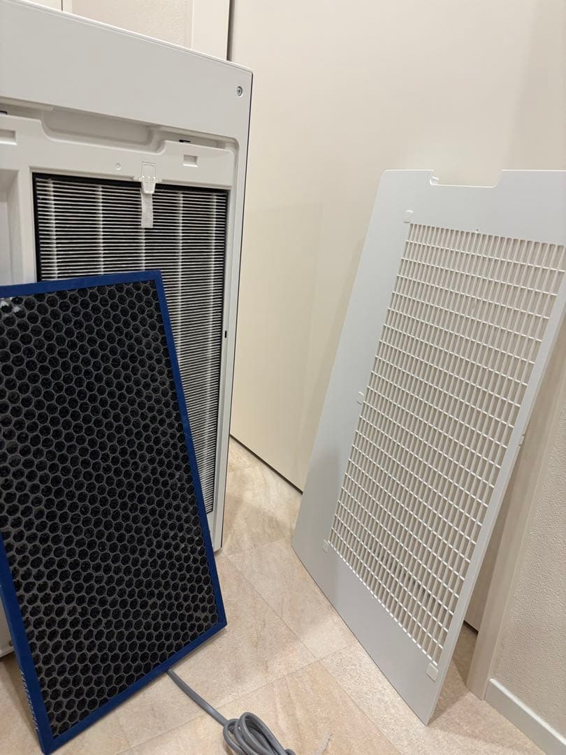 SHARP 加湿空気清浄機　KI-RX70-W 2022年製　ホワイト