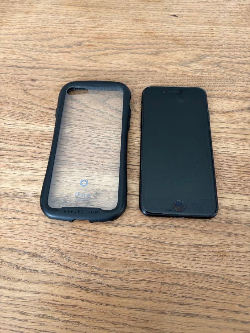 iPhoneSE第二世代SE2 黒　256GB ifaceケース付き