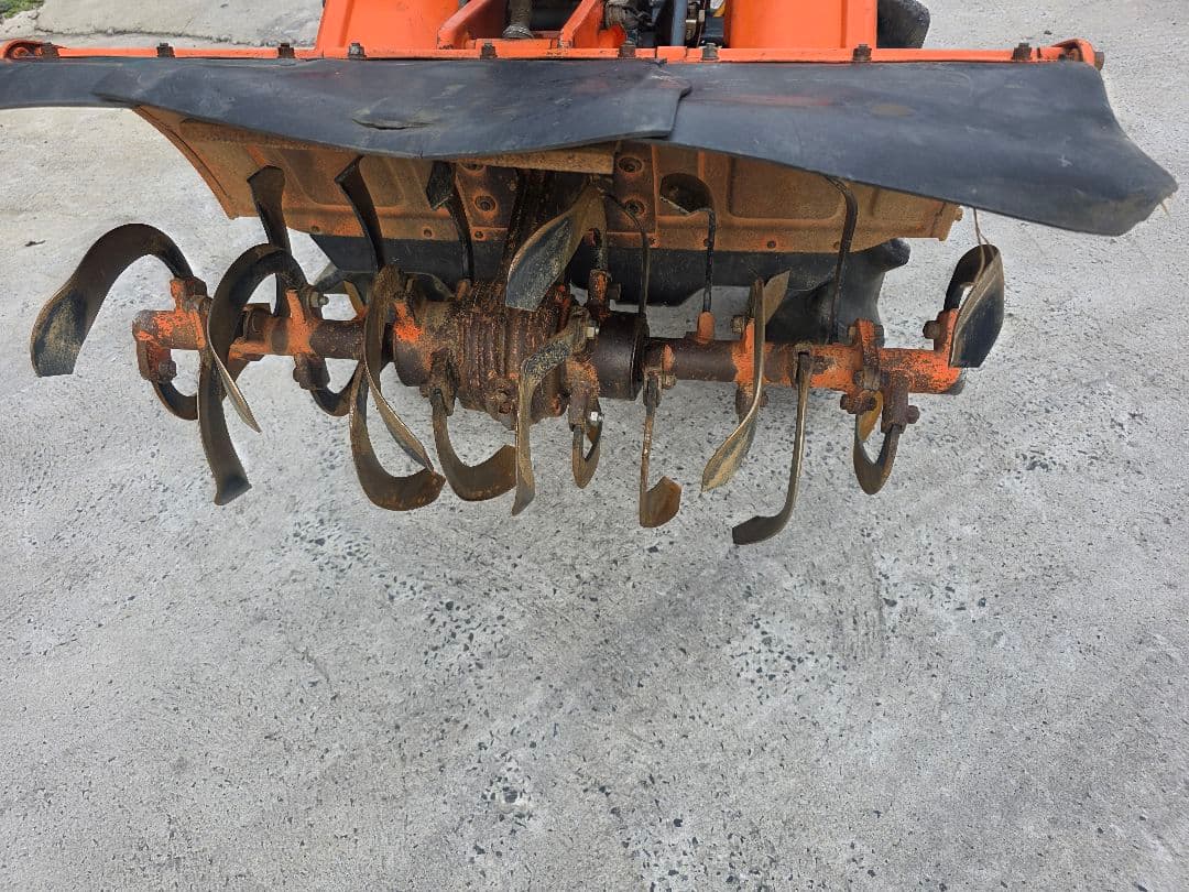 トラクター　クボタB5000　実働　四駆