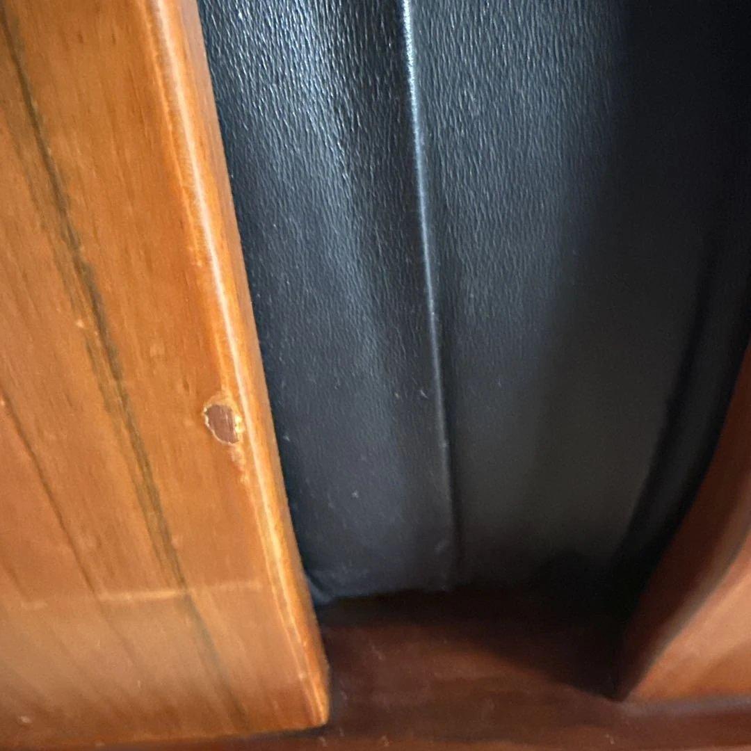 レア　Luciano Frigerio イタリア製　黒レザーアームチェア　1脚