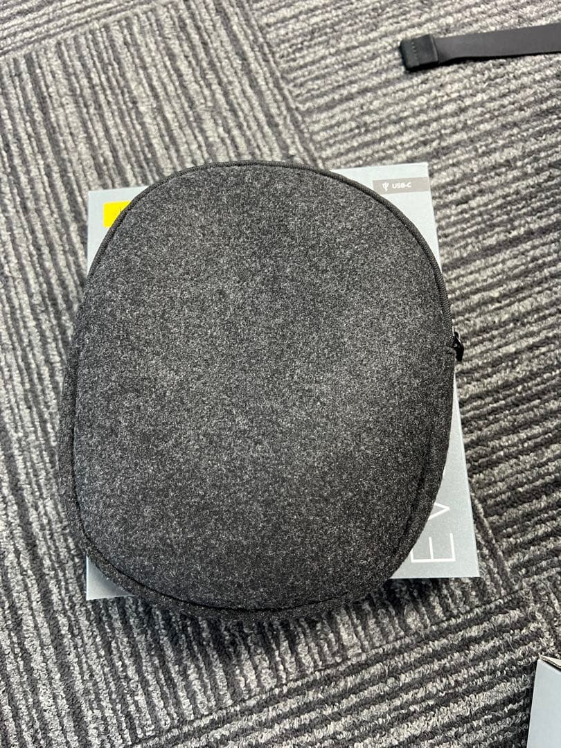 Jabra Evolve2 75 USB-C スタンド付