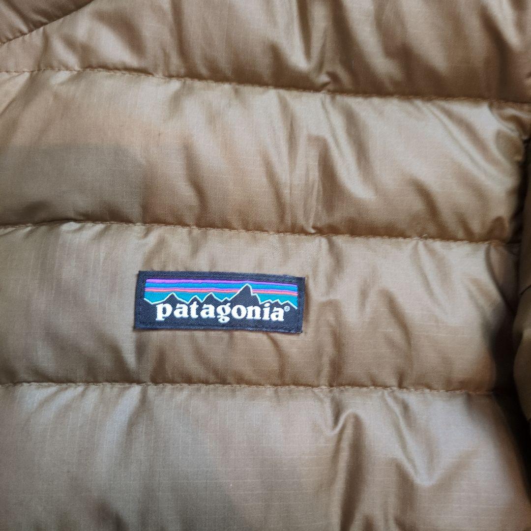 ※かかさま　patagonia ダウンジャケット オリーブ