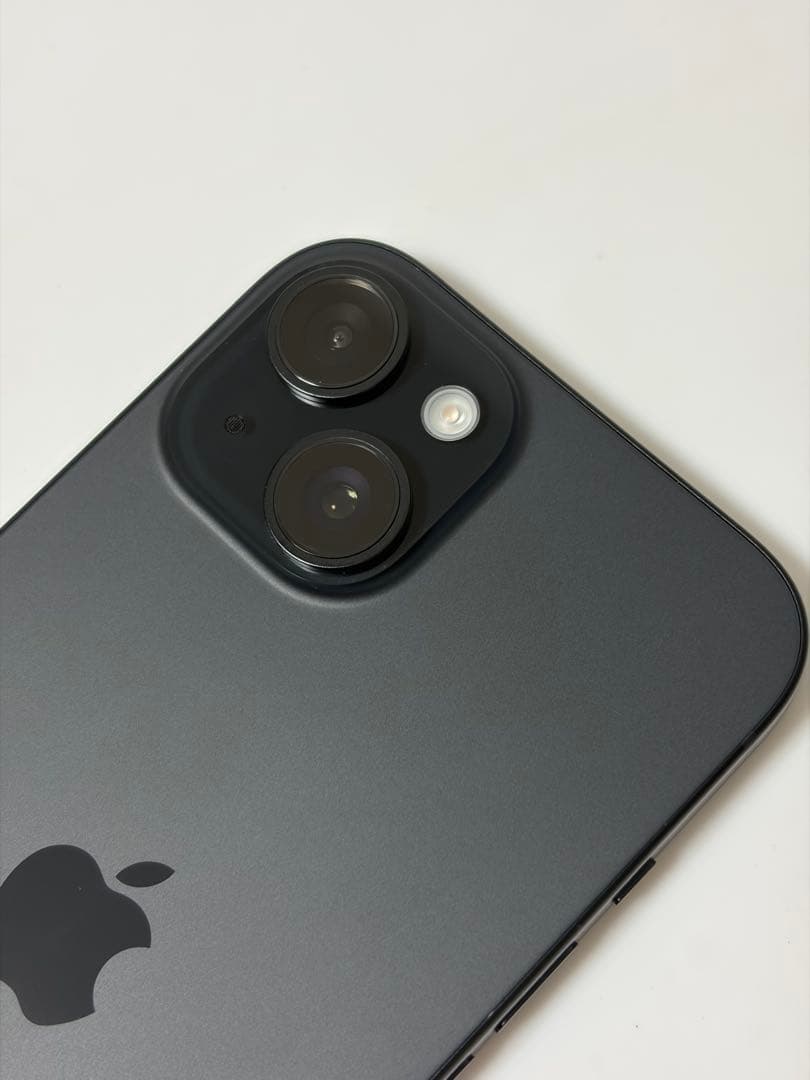 【美品】iPhone15 256GB ブラック SIMフリー