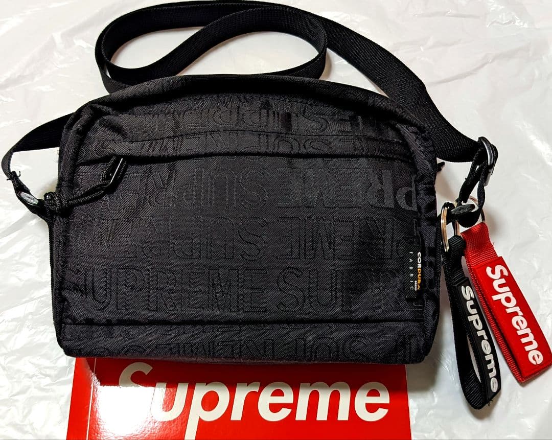 U*a様 【美品】 黒色 19ss Shoulder Bag　完売品