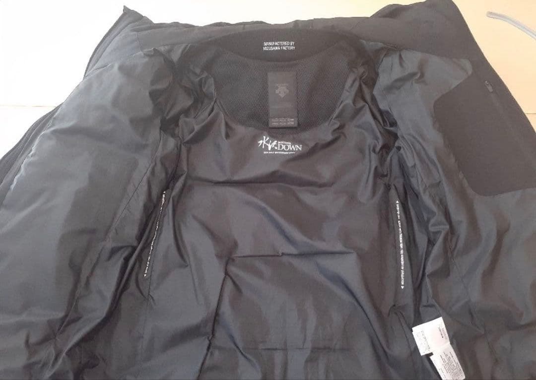 DESCENTE　水沢ダウン