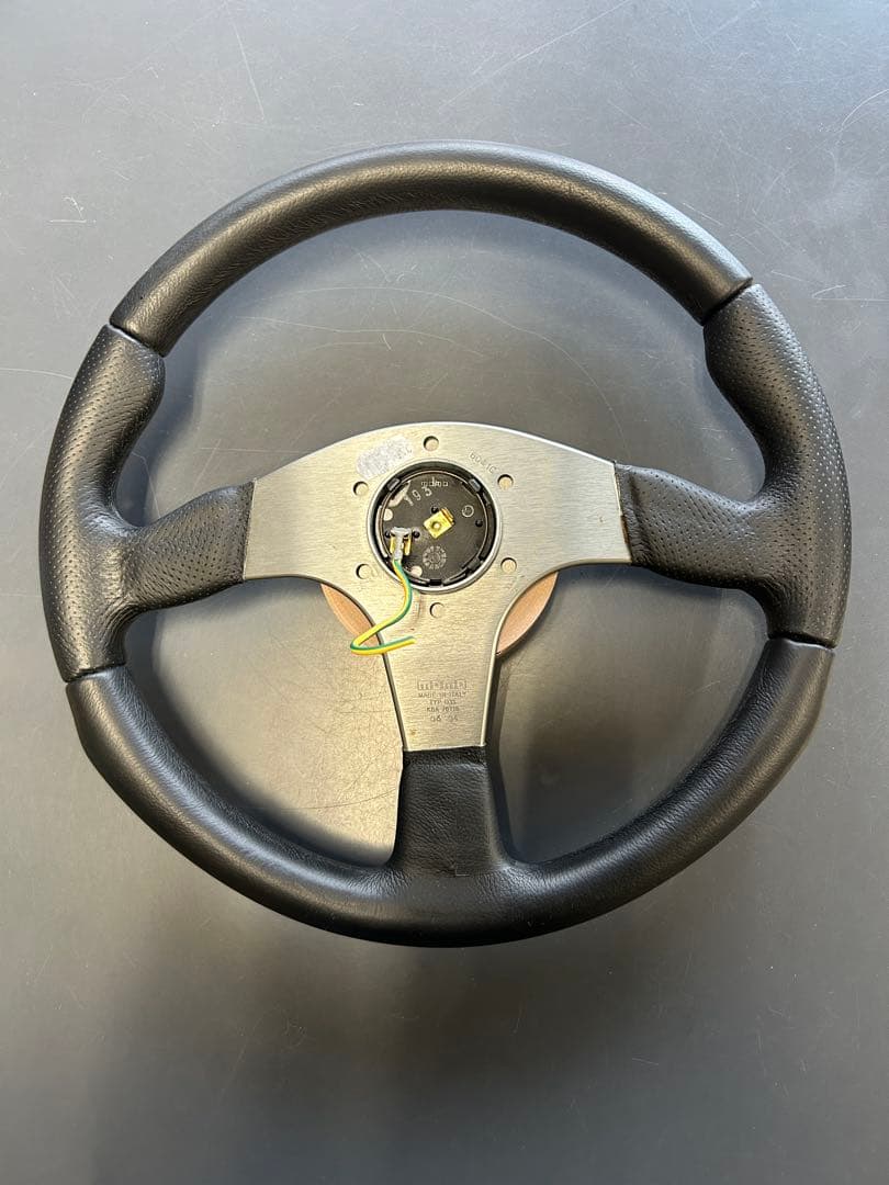 MOMO RACE ステアリング 美品　希少！35センチ