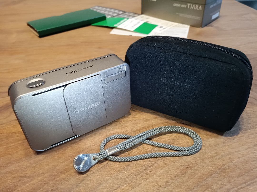 【新品電池付き】極美品 FUJIFILM CARDIA mini TIARA