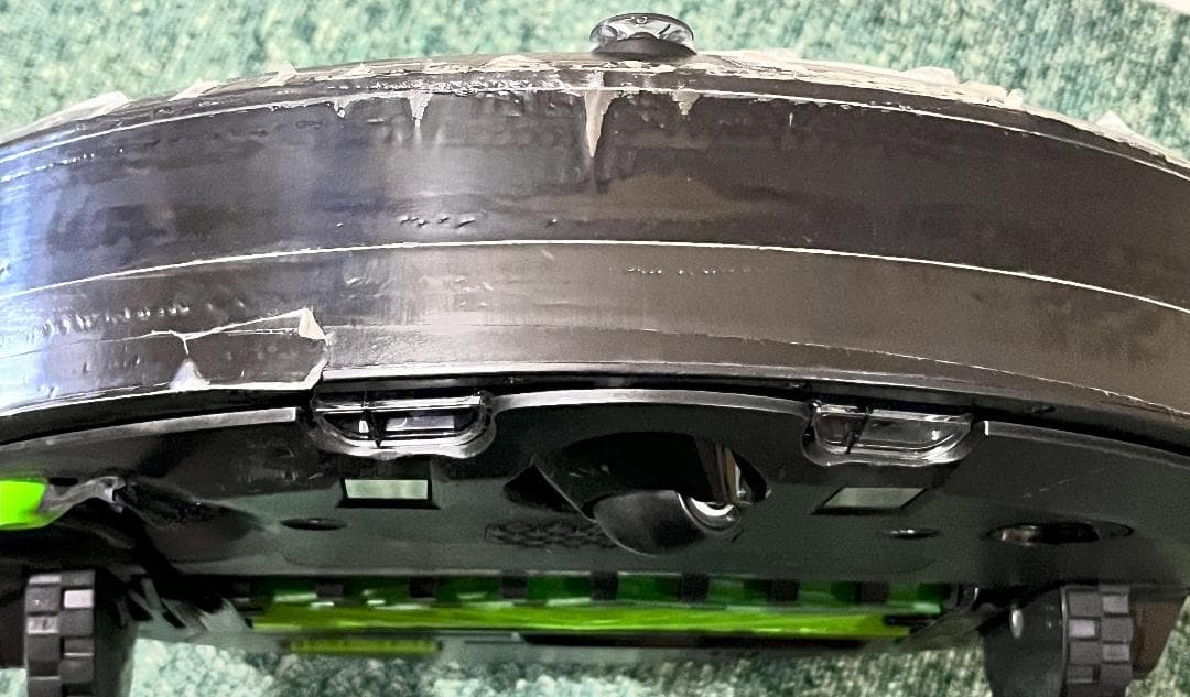 ルンバi7+ アイロボット自動ゴミ収集機付き＋交換用パーツセット(新品)