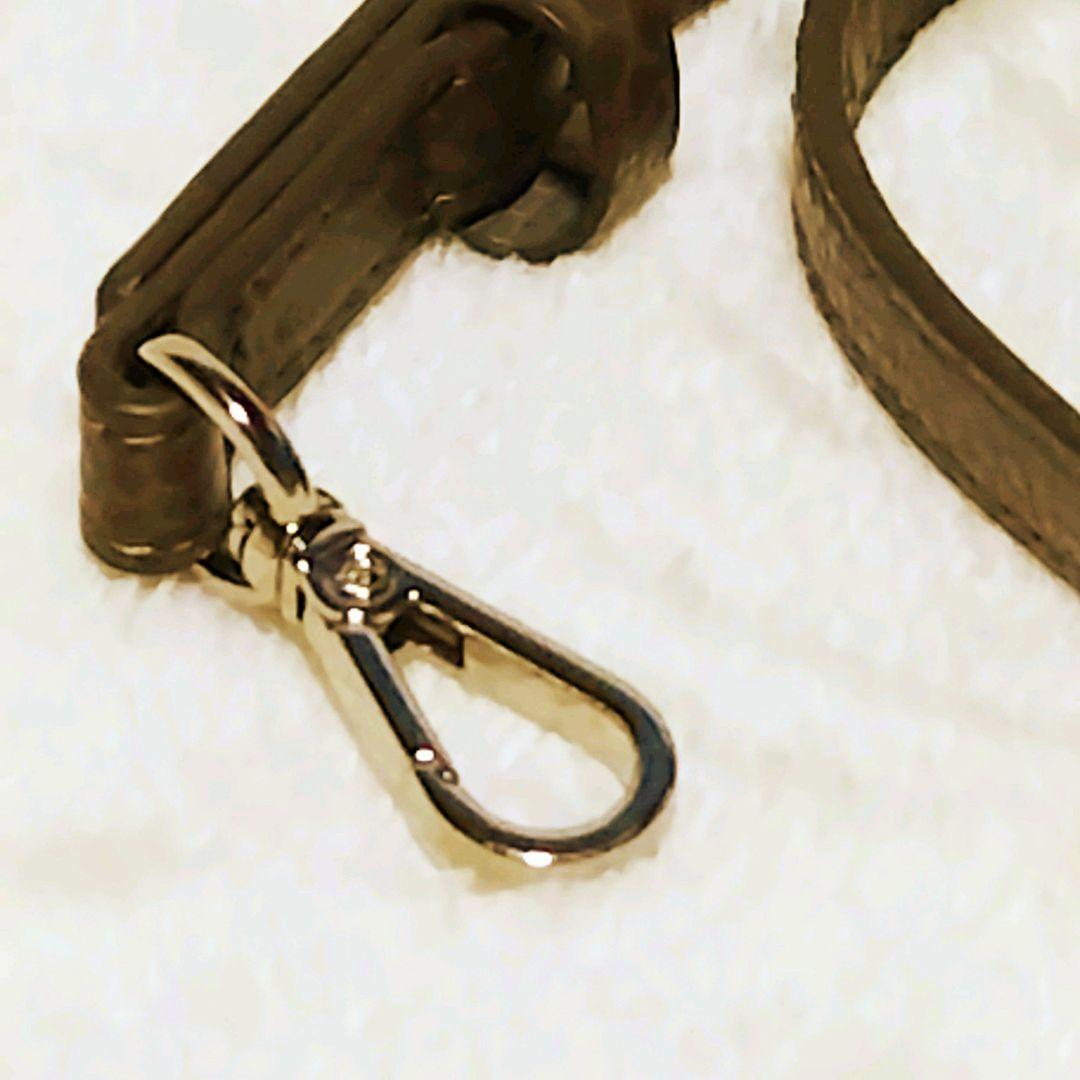 デミウ ポシェ FLAT レザー クロコ エトープ iPhone14＆ストラップ