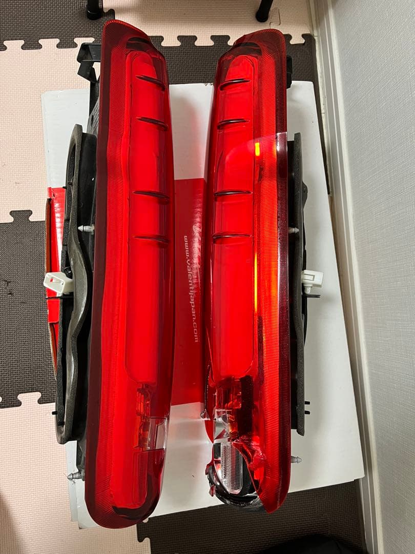 valenti 200系ハイエース　JEWEL LEDテールランプ