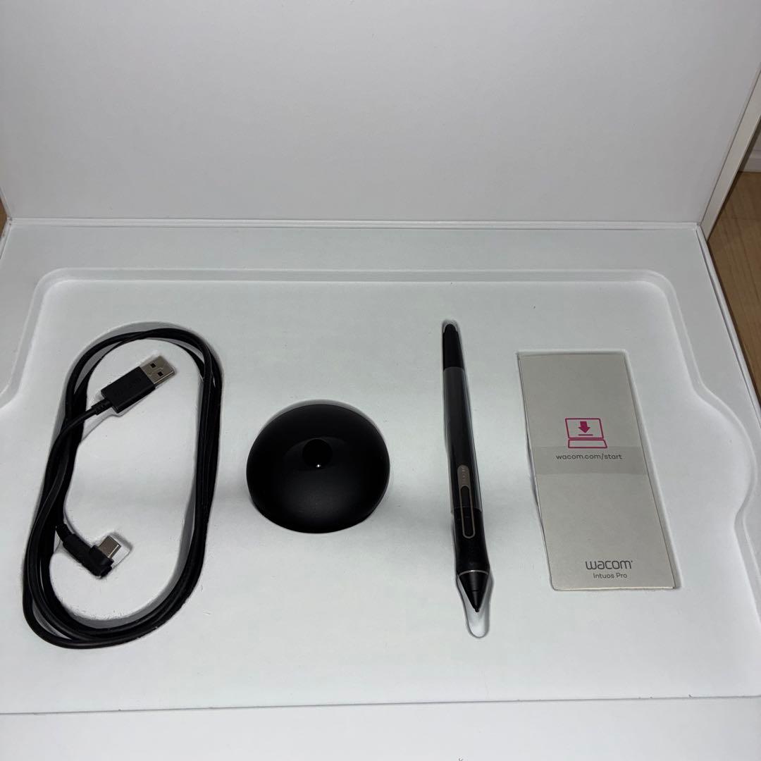 【美品】wacom ワコム Intuos Pro ペンタブレット PTH-660