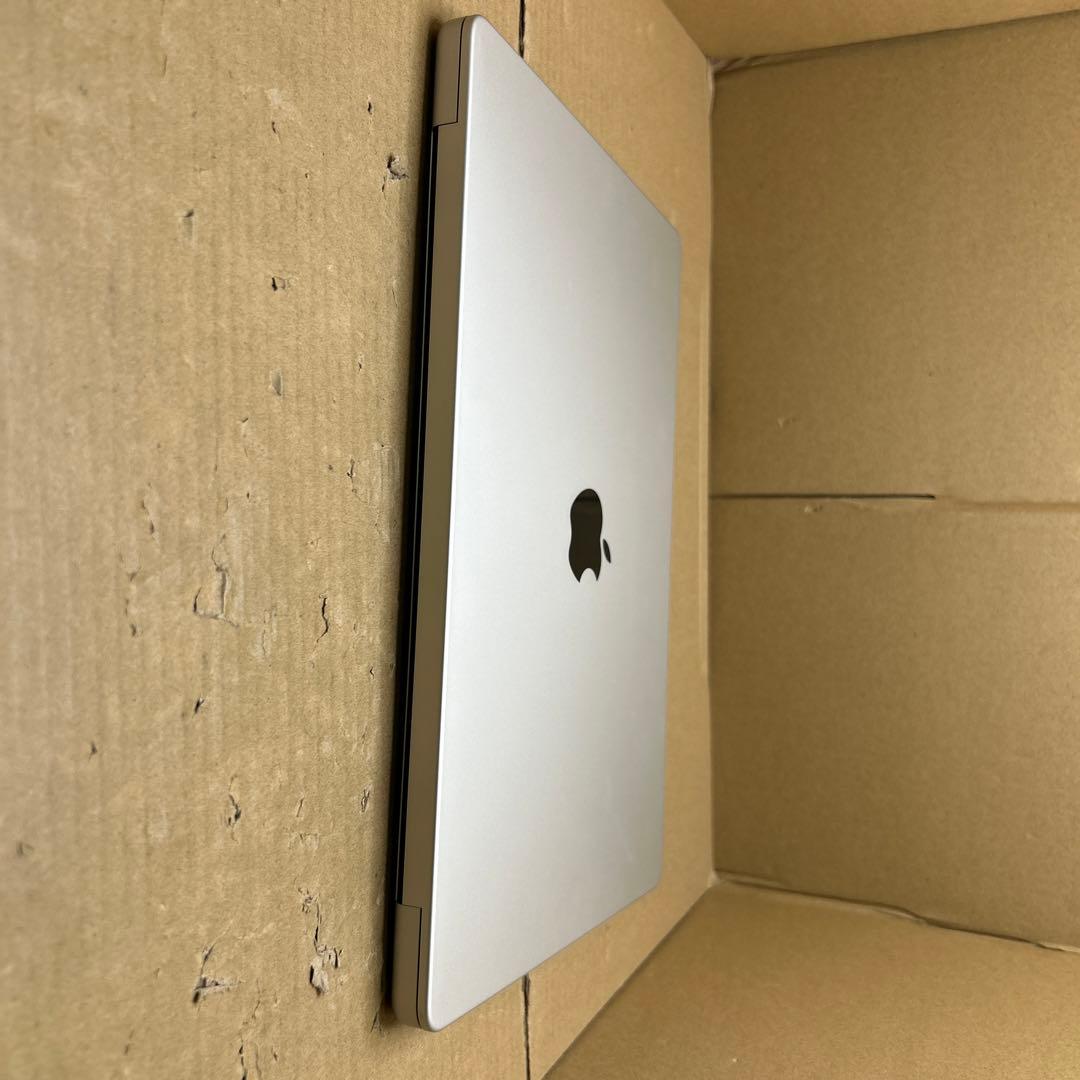 Apple MacBook Pro M1 2021 14インチ　16GB