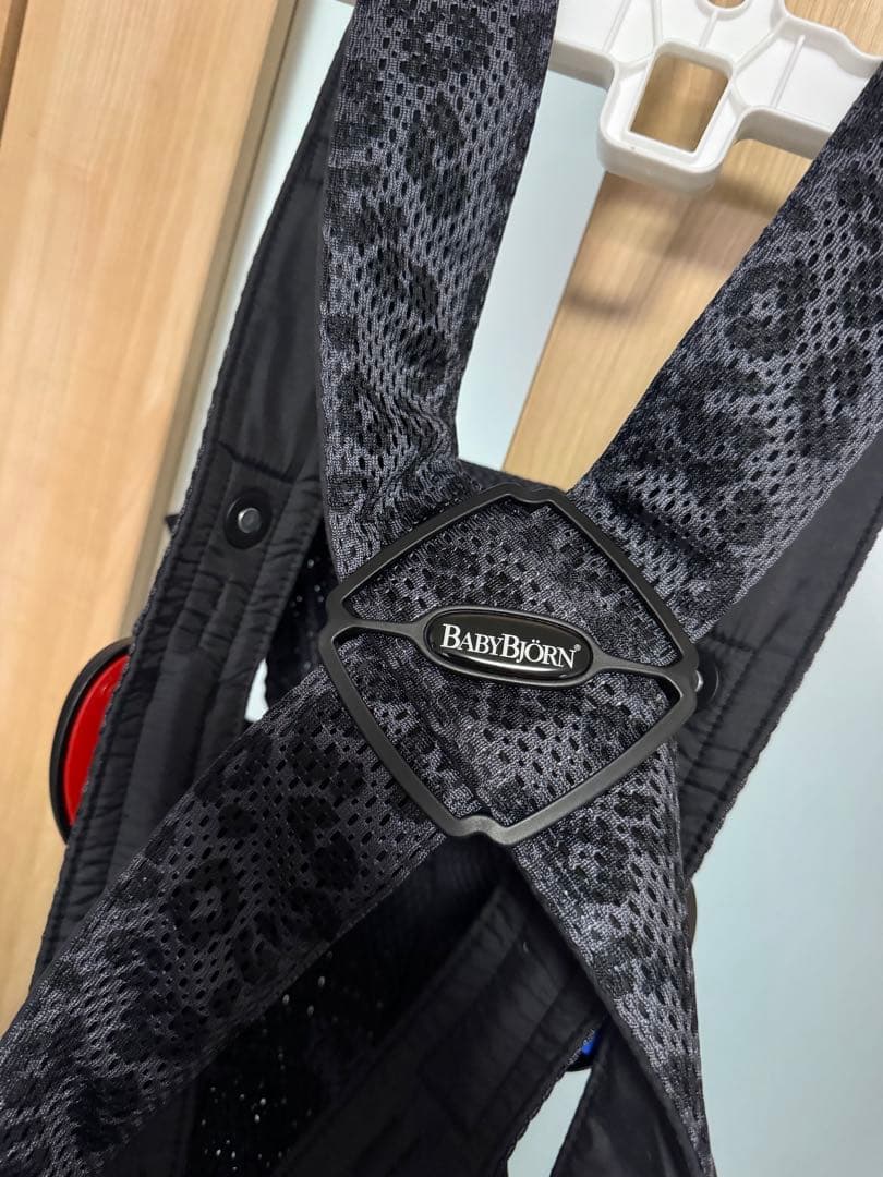 BABYBJÖRN 抱っこ紐 希少！ブラック・レオパード
