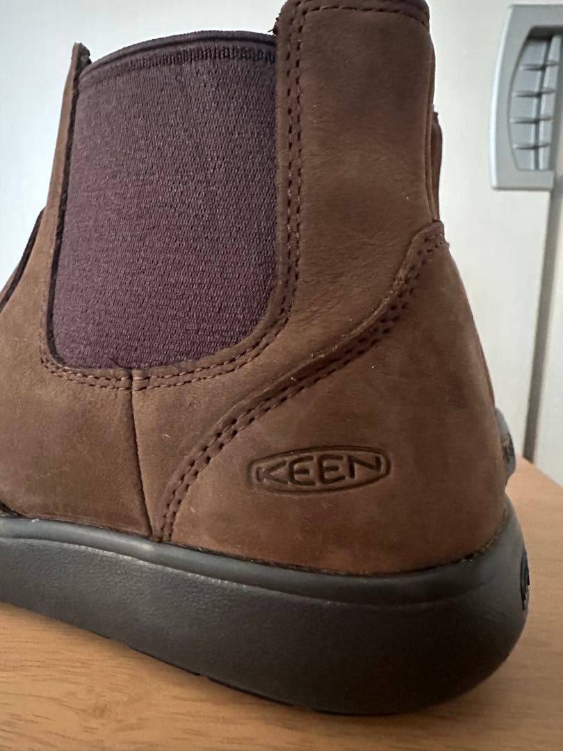 ★お値下げ★KEENレディースエレナ チェルシーブーツブラウン24.5cm