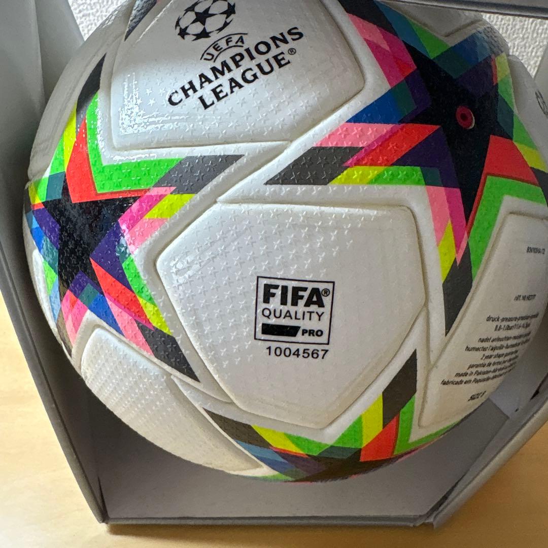adidas Champions League 公式試合球