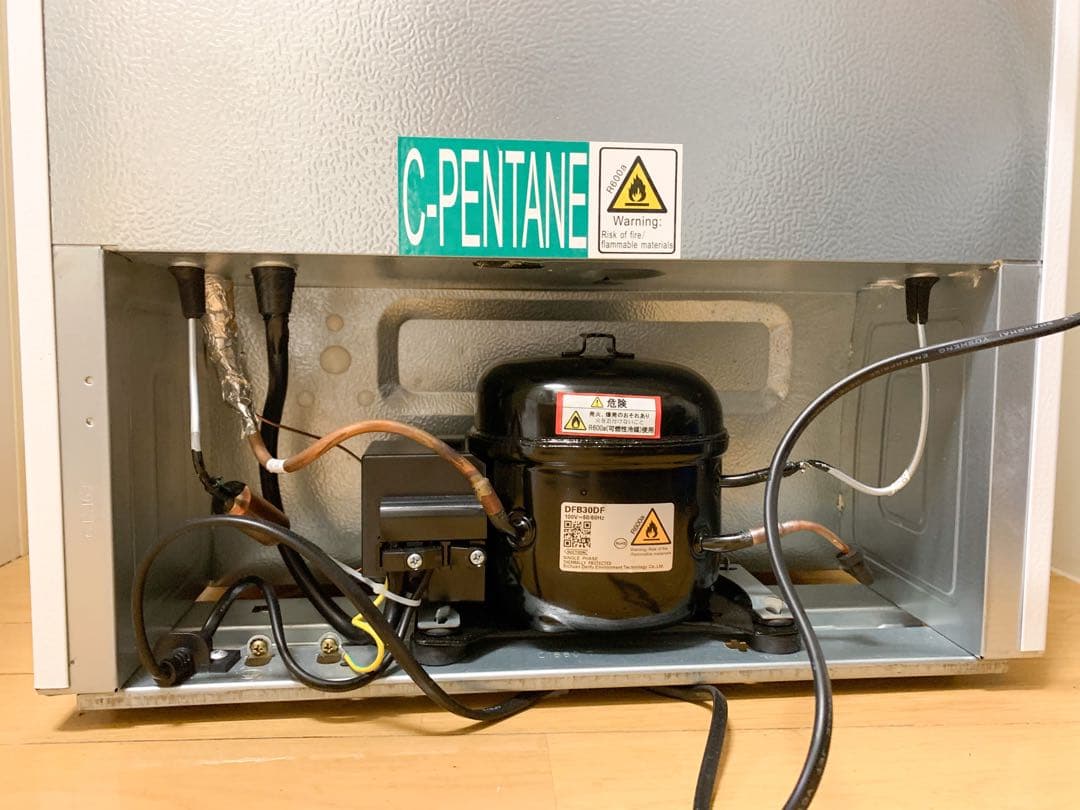 山善　冷蔵庫 92L 右開き YFR-90(W) 1ドア 小型 製氷スペース付き