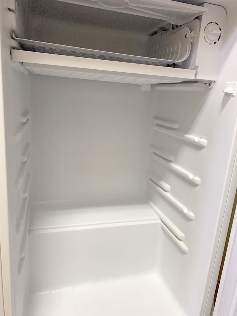 山善　冷蔵庫 92L 右開き YFR-90(W) 1ドア 小型 製氷スペース付き