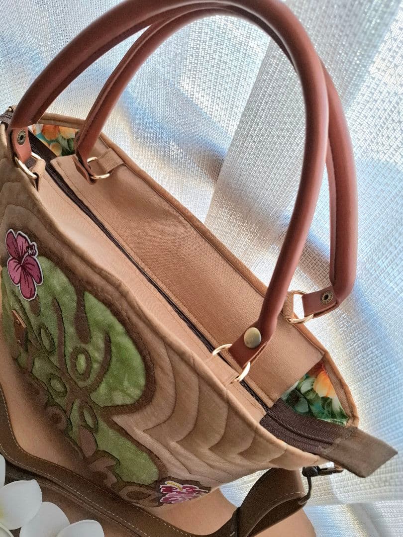 ハワイアンキルト　横長バッグ　 モンステラ　2WAY　ファスナー付きバッグ