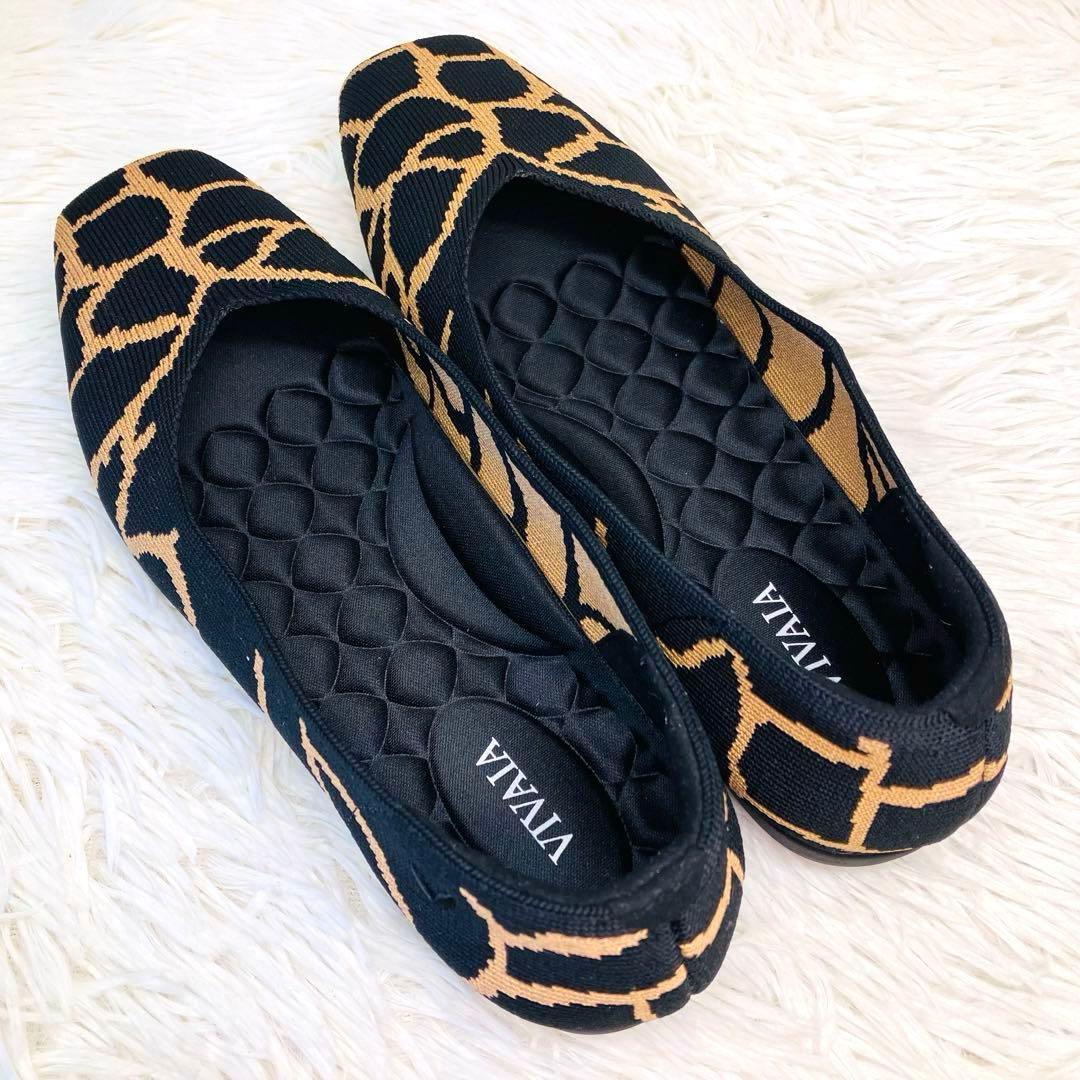 【極美品】希少VIVAIA 38 キリン柄 スクエアトゥ　シュークリップタッセル