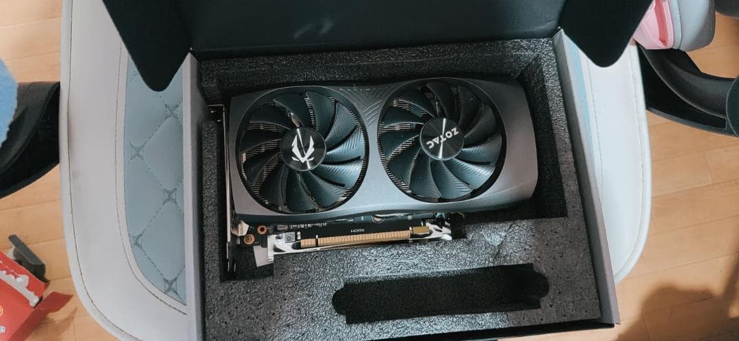 ZOTAC GAMING RTX 4060Ti グラフィックボード 8GB