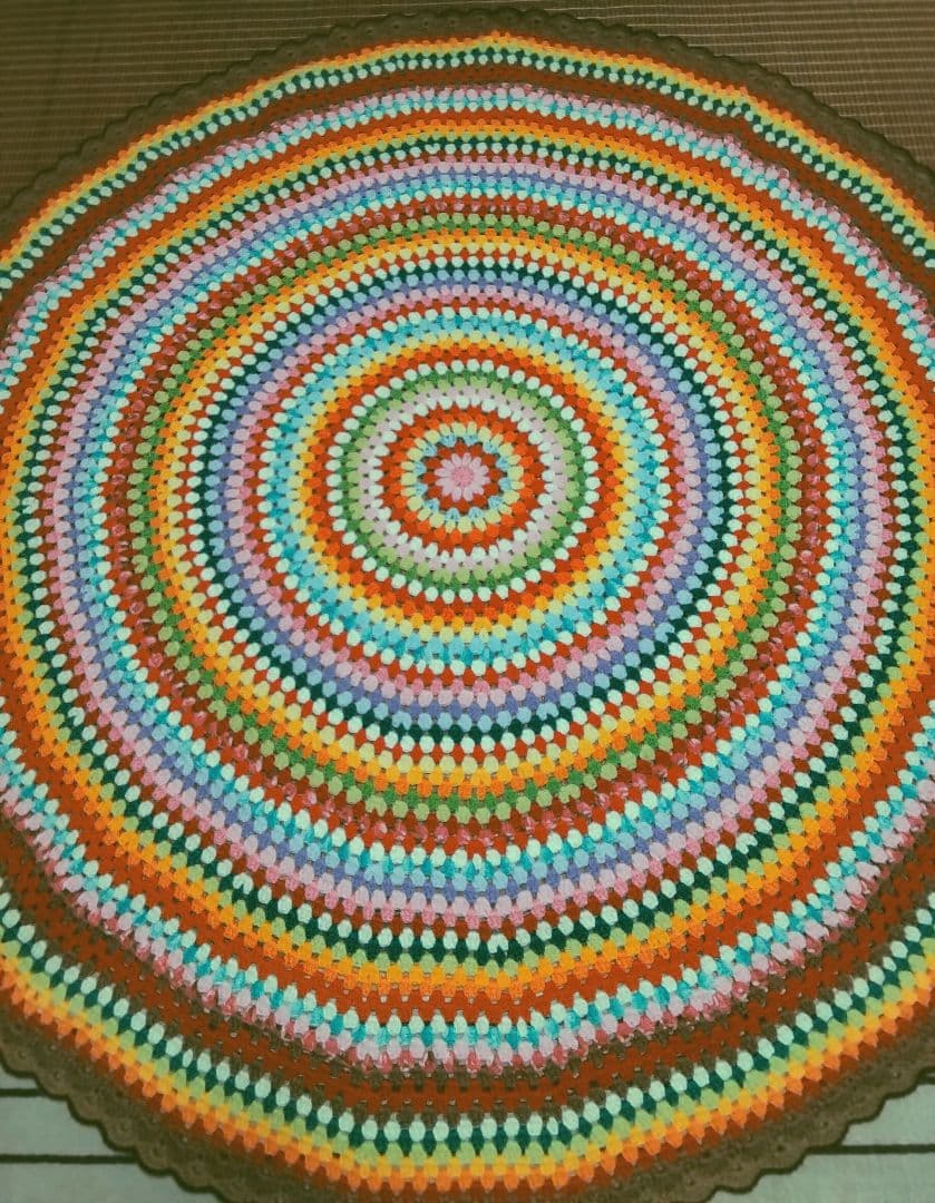 ココア様オーダー☆かぎ針編み☆円形こたつカバー☆直径200cm☆ポップなカラー☆