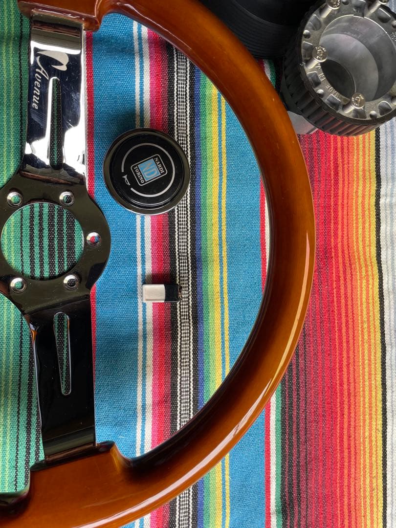 アベニューAvenue ステアリング　ハイエース200系