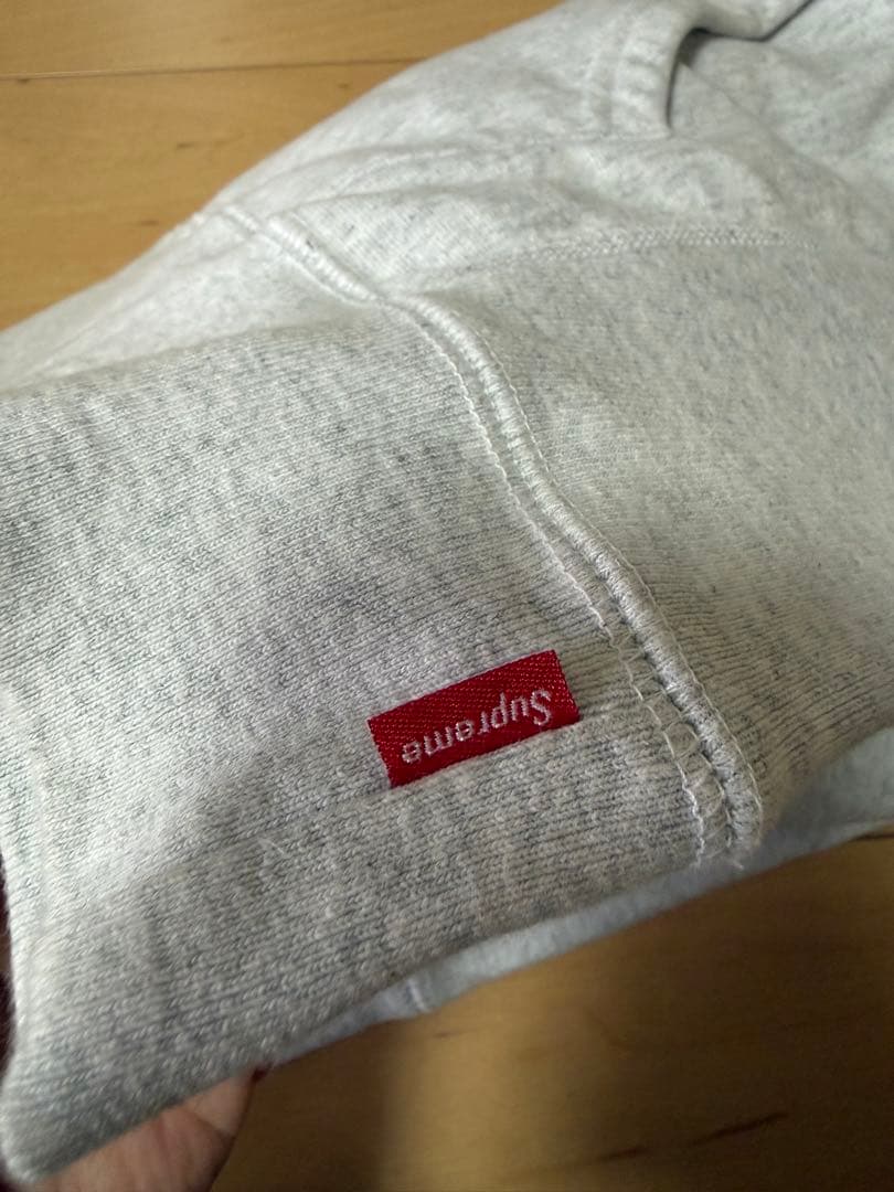 シュプリーム　Supreme メンズ パーカー アッシュグレー