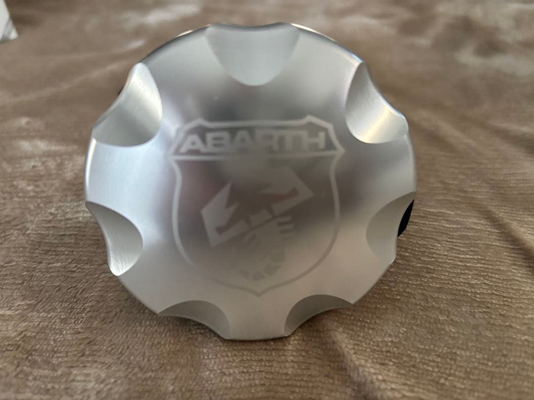 アバルト フューエルキャップ abarth 給油口 500 595 695