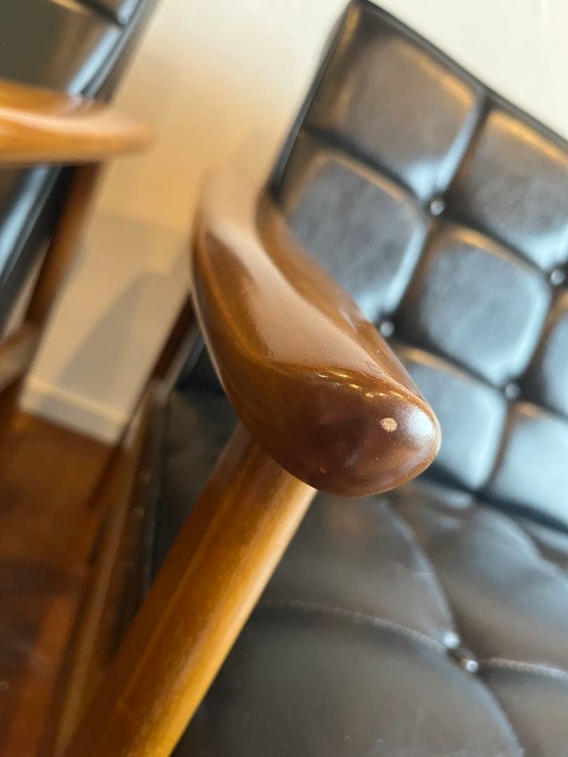 カリモク60 kチェア　2シーター　2人用　黒　モダン