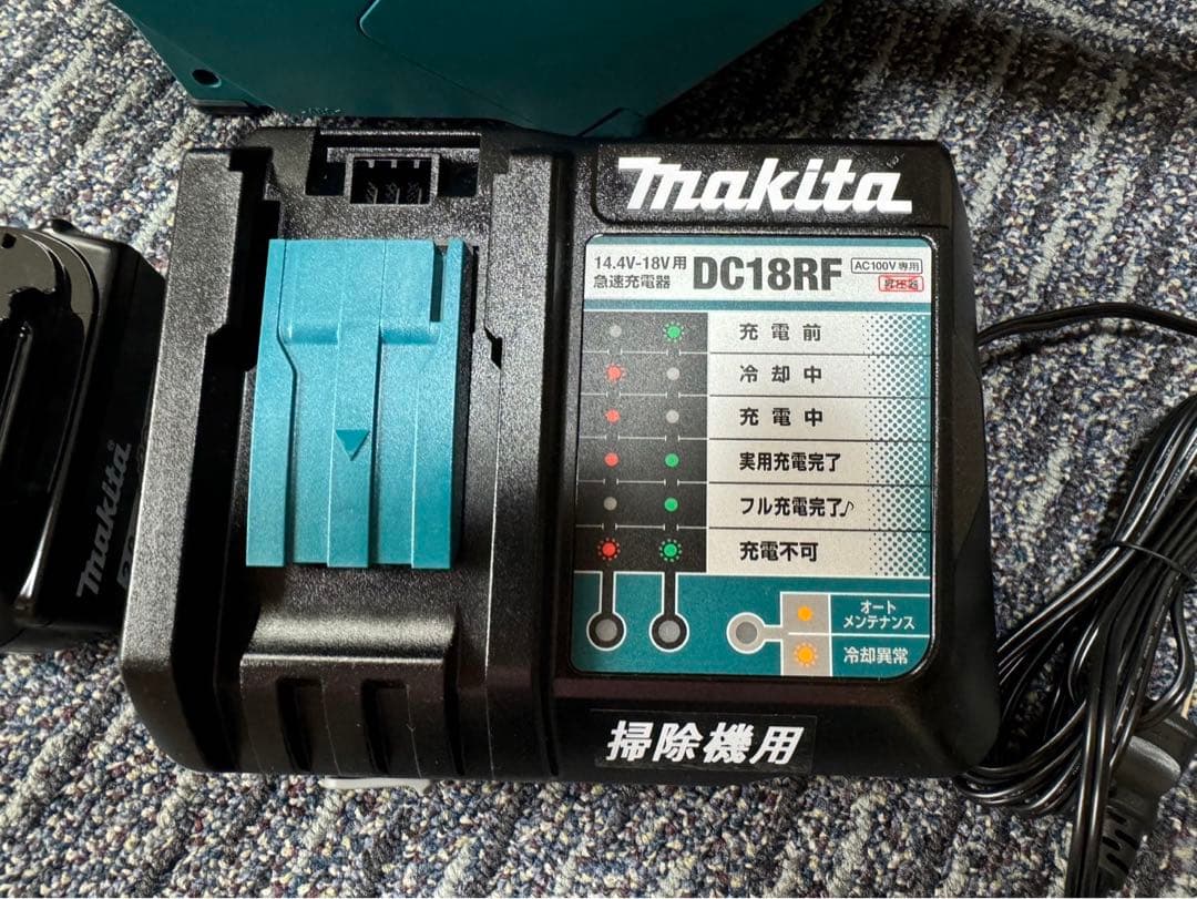 マキタ18Ｖ充電バッテリー式クリーナー 2回使用の未使用品に近い