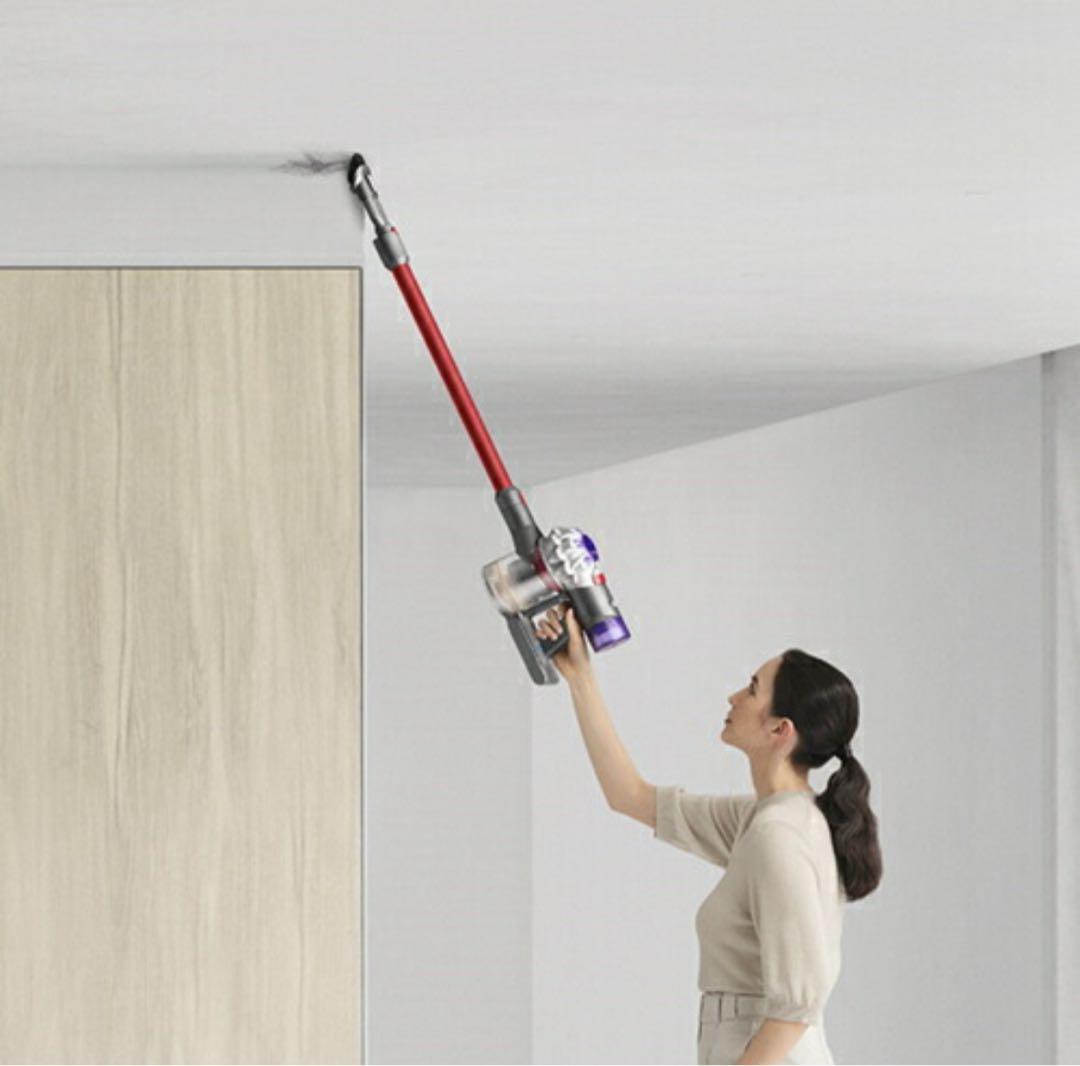 そ*う様 【美品・国内正規品】ダイソン コードレス掃除機｜ Dyson V8｜付