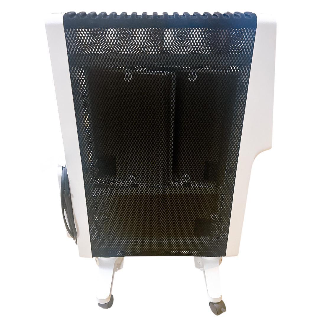 2024年製　保証書付き siroca 遠赤軽量ヒーター　 かるポカ