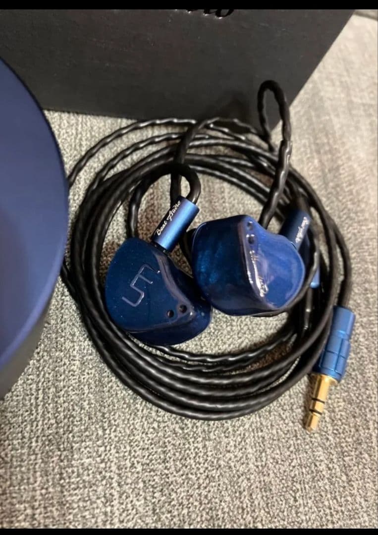 【美品】Unique Melody MAVERICK II Re;