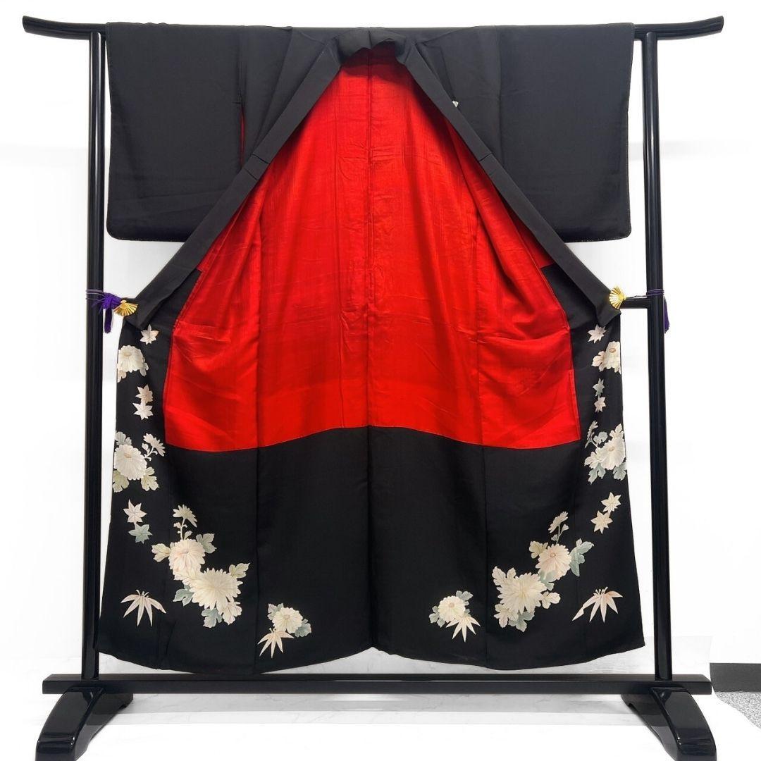 アンティーク　黒留袖　刺繍　相良刺繍　牡丹　菊花　立花　着物　101b p