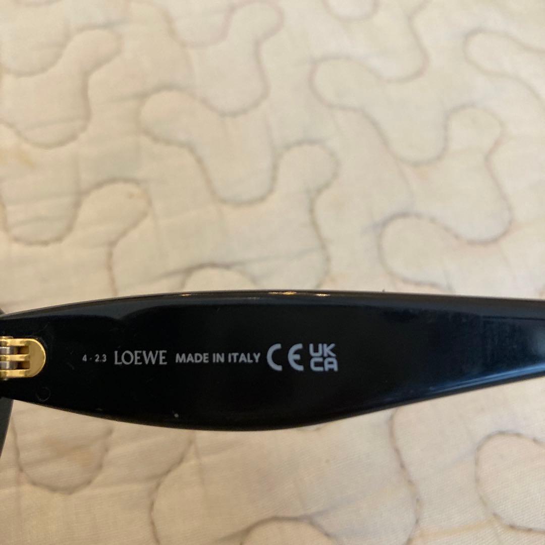 ロエベ ブラック キャットアイ サングラス LW400961