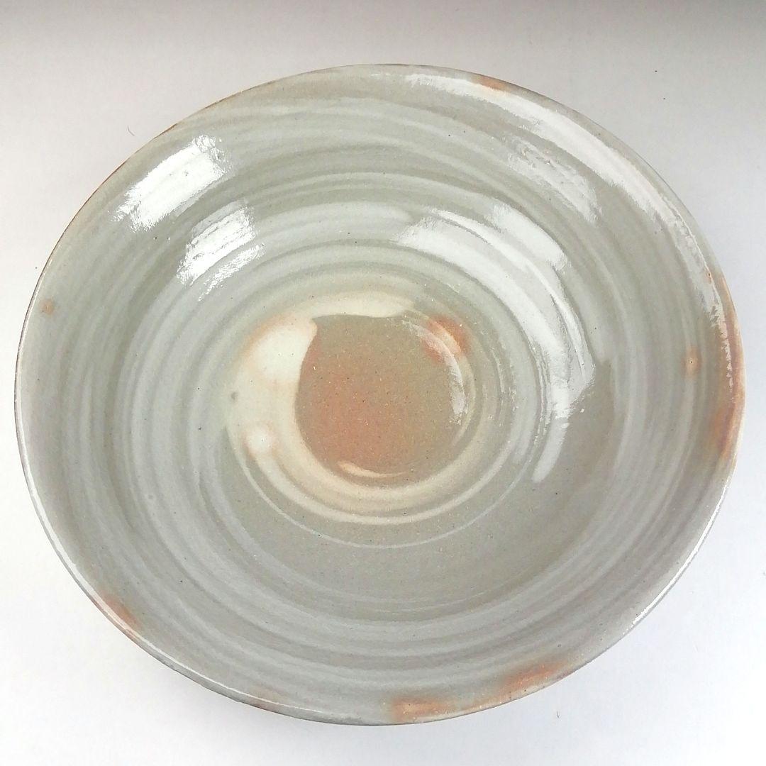 Ｔ４０７　茶碗　『萩焼』『平茶碗』『城山窯　金子信彦 造』　共箱　抹茶碗　茶道具