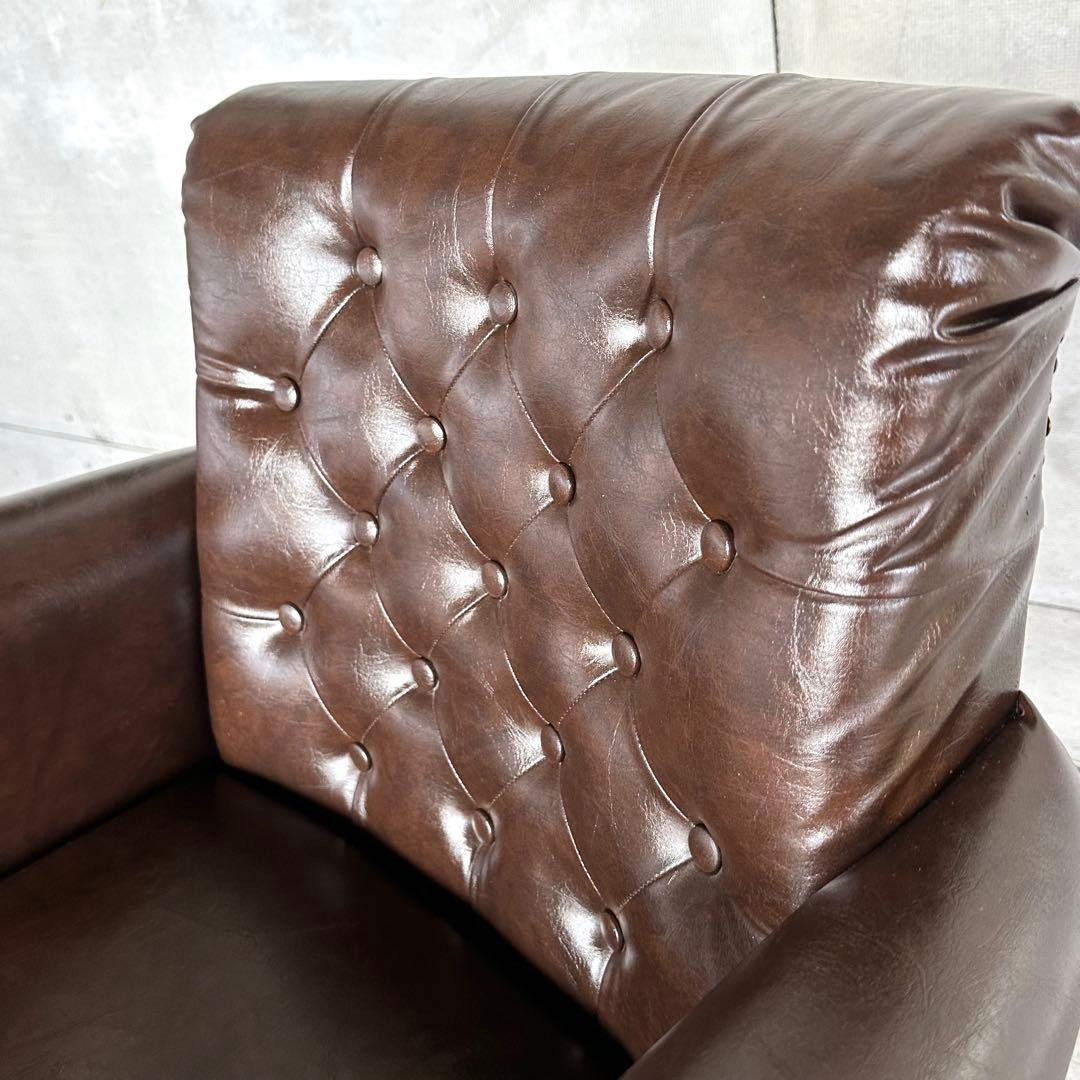 ✦Vintage✦チェスターフィールド／バーバーチェア／昇降式　サロンチェア鉄鋲