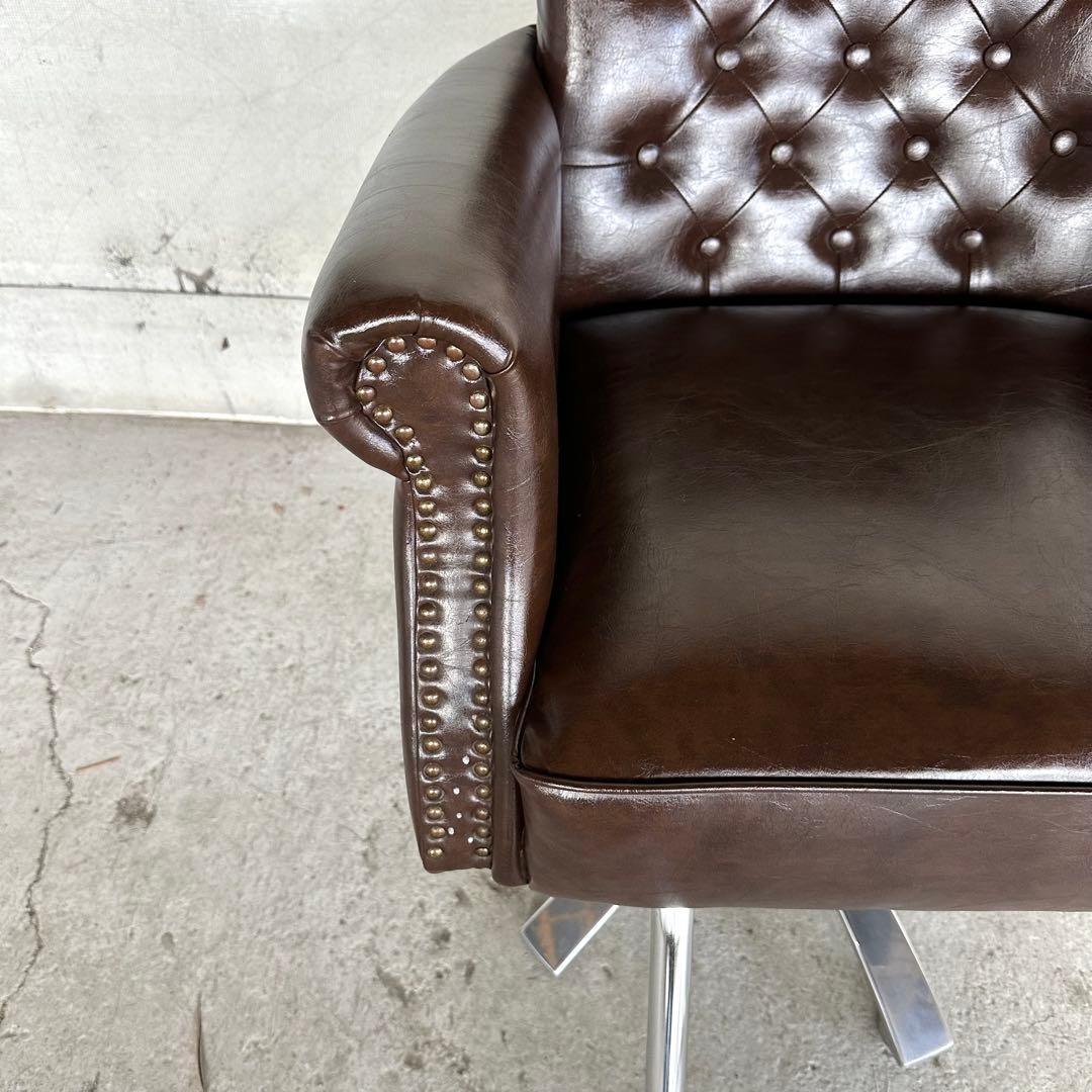 ✦Vintage✦チェスターフィールド／バーバーチェア／昇降式　サロンチェア鉄鋲